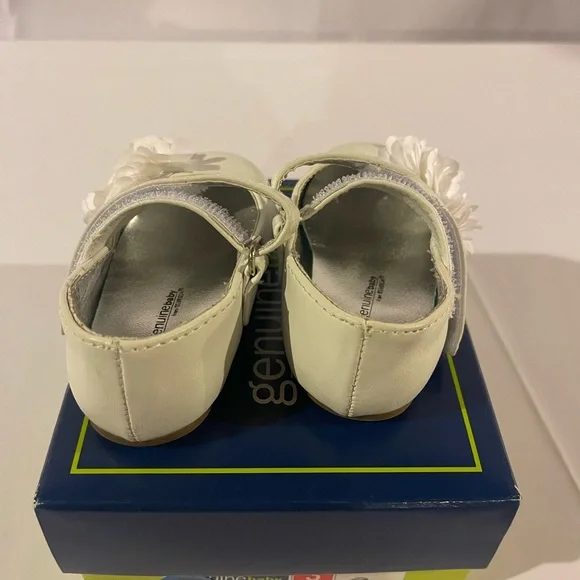 Infant Girl's Genuine Baby from OshKosh™ Adora Ballet White Size 3M - Picture 3 of 7